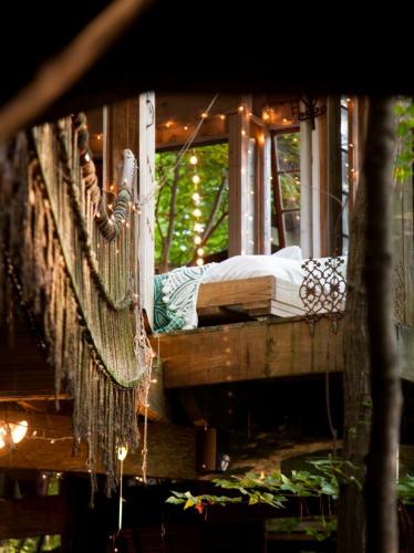 11-Secluded Intown Treehouse