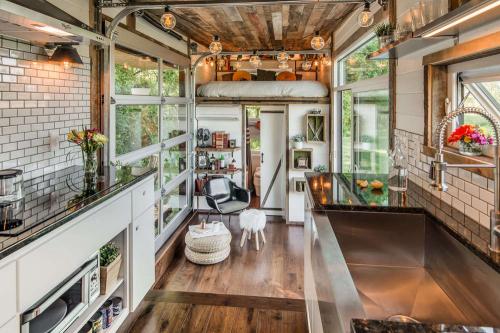 new-frontier-tiny-homes_alpha_11